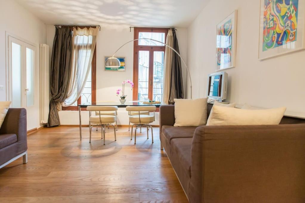 Stunning In The Heart Of Apartamento
